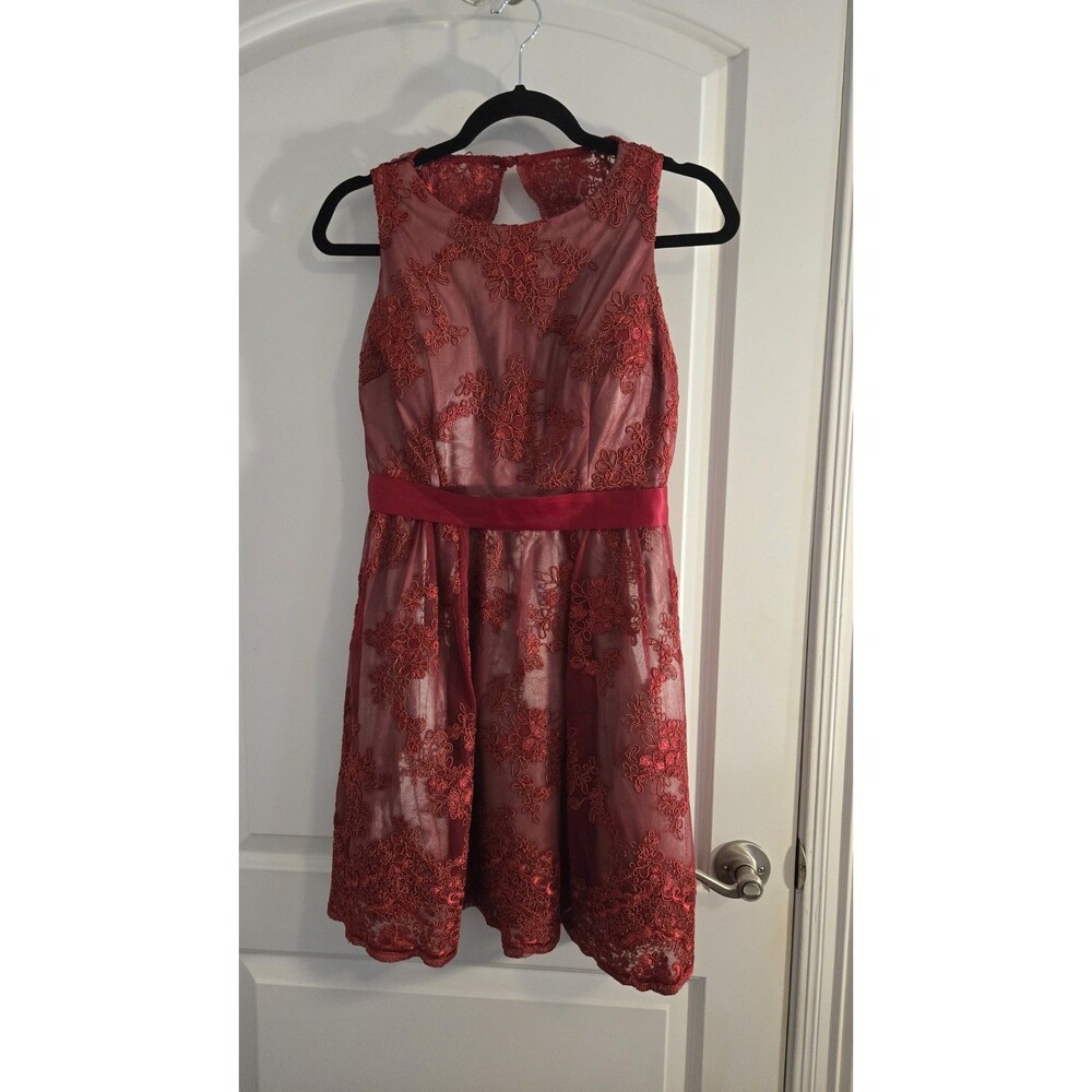 Teeze Me Girls Red Lace Floral Fit & Flare Sleeveless Lined Dress 7 HOCO cocktai